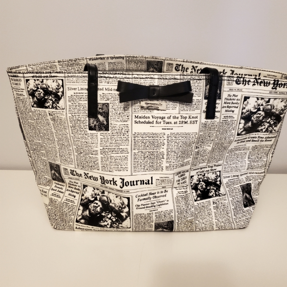 ***Rare*** Kate Spade Newsprint Large tote